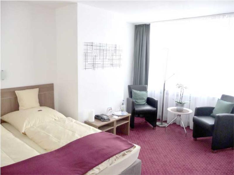 Hotel Sechzehn Леверкузен Экстерьер фото