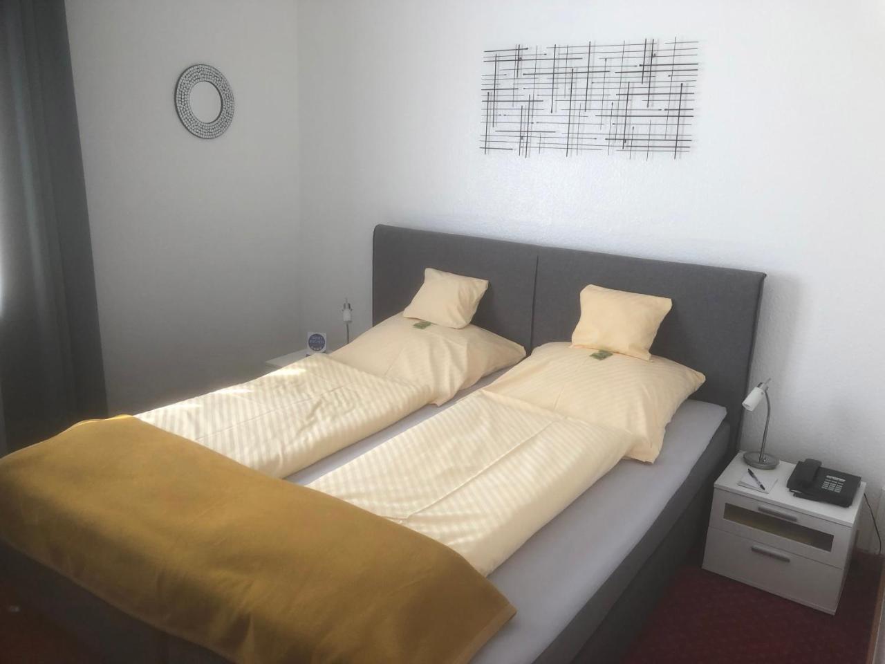 Hotel Sechzehn Леверкузен Экстерьер фото