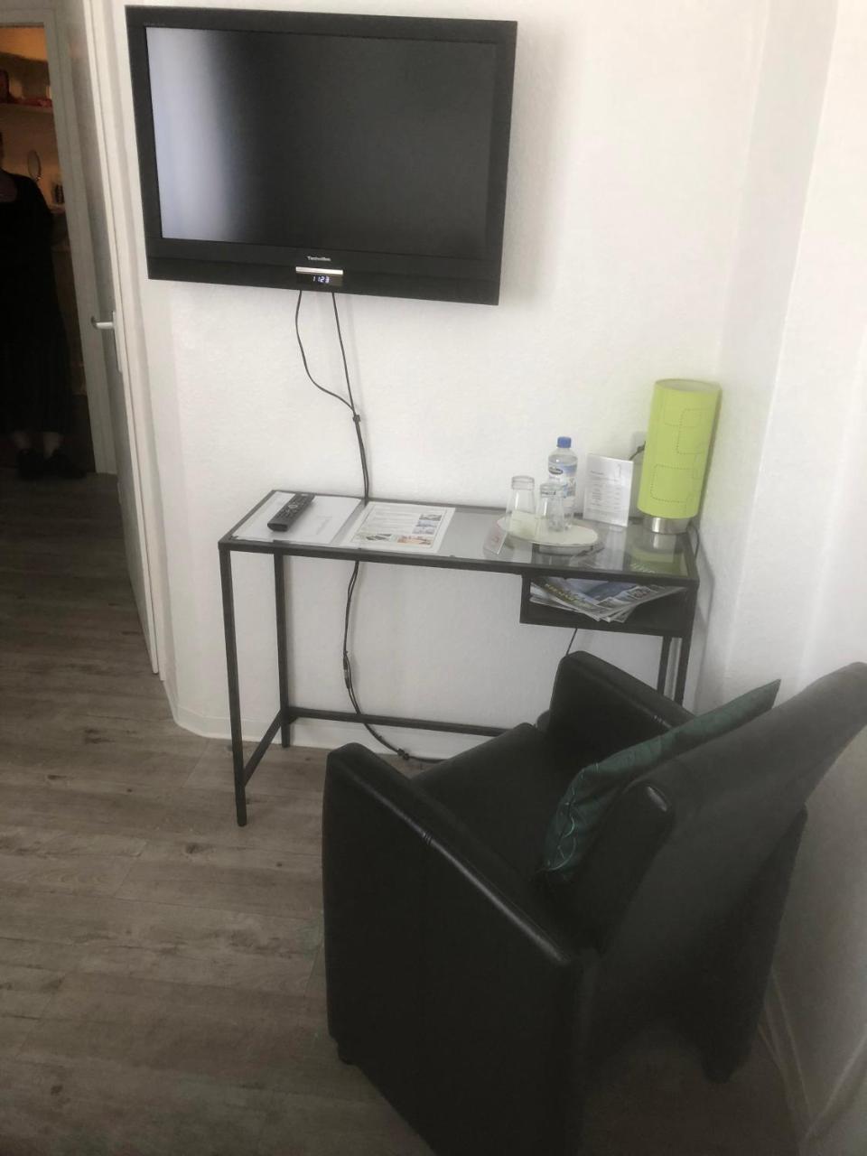 Hotel Sechzehn Леверкузен Экстерьер фото