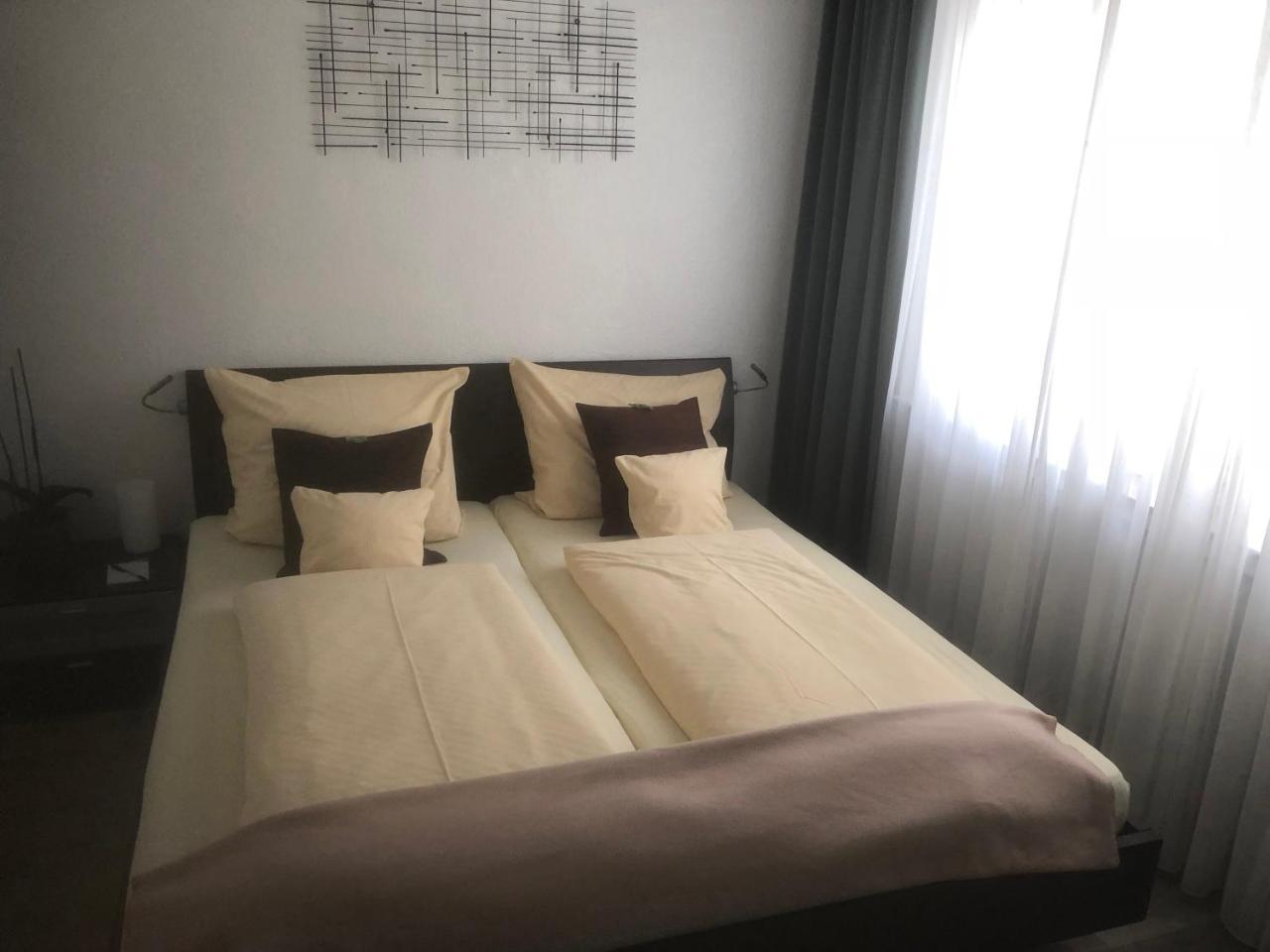 Hotel Sechzehn Леверкузен Экстерьер фото